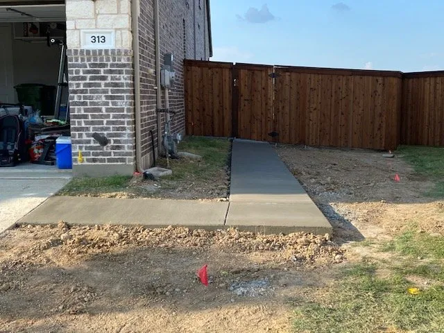 Reliable garden landscaping in Arlington, TX by Gallegos Concrete Services