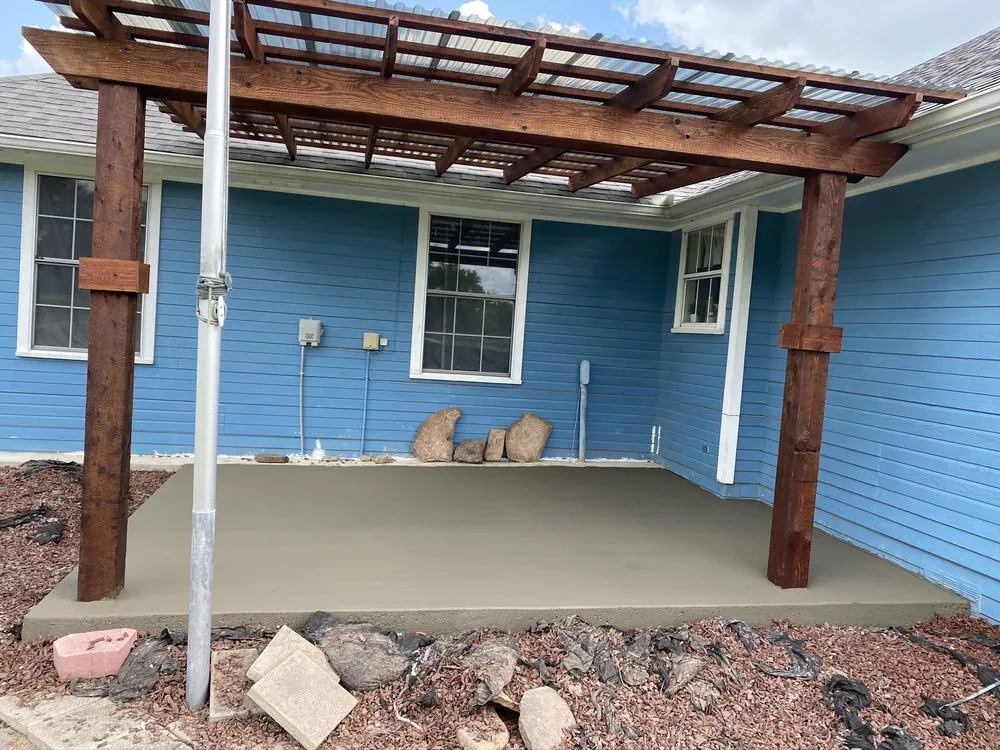 Expert yard cleanup service for beautiful yards across Arlington, TX - Gallegos Concrete Services