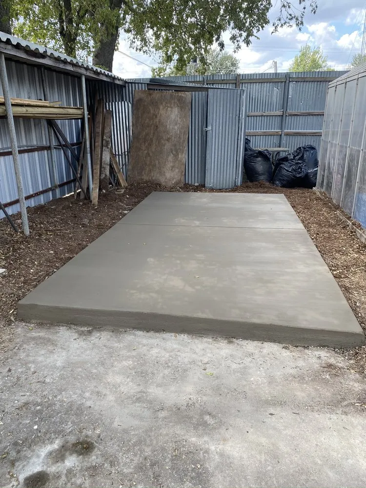 Reliable yard cleanup service for homes across Arlington, TX - Gallegos Concrete Services