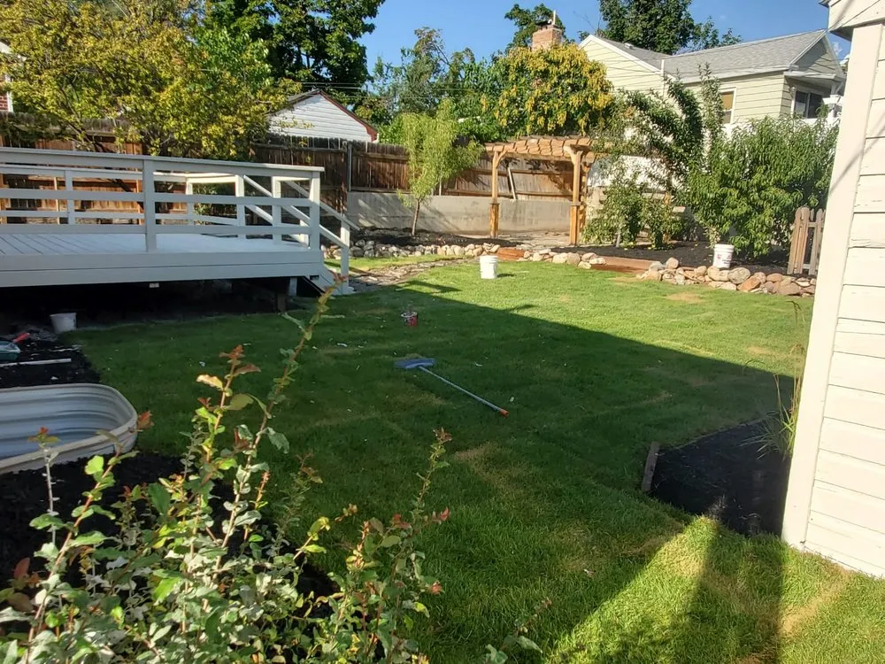 Affordable lawn care service for residential properties across Kearns, UT - Gallo Azul Landscaping Maintenance