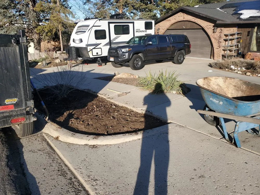Trusted lawn care service for homes in Kearns, UT by Gallo Azul Landscaping Maintenance