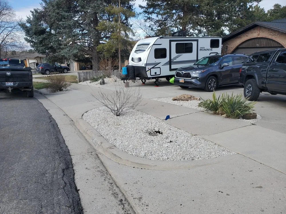 Expert residential landscaping for year-round maintenance in Kearns, UT by Gallo Azul Landscaping Maintenance
