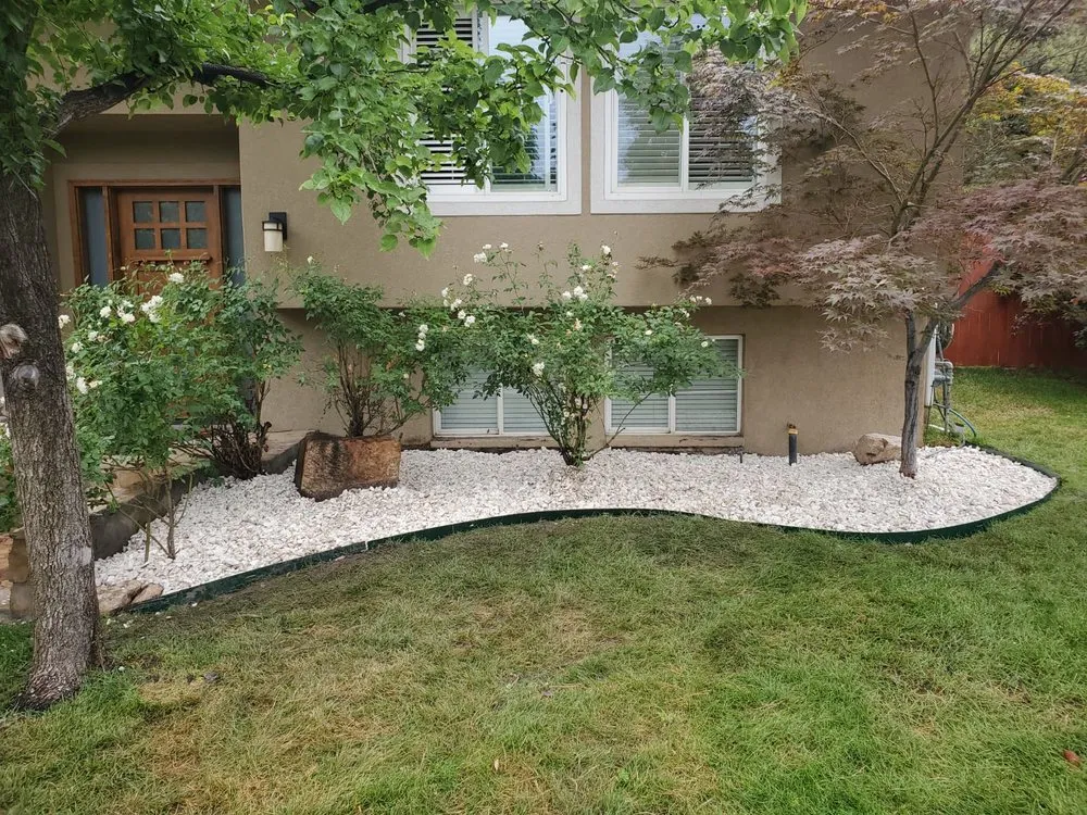 Custom lawn care service experts serving Kearns, UT - Gallo Azul Landscaping Maintenance