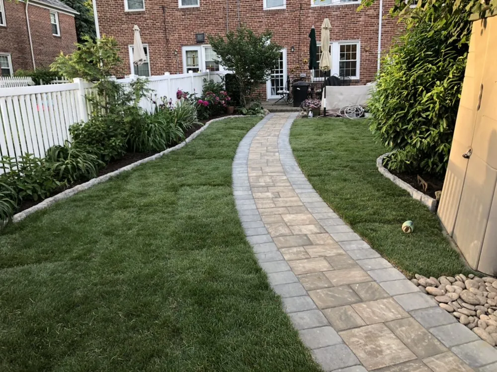 Expert yard cleanup service for beautiful yards in Baltimore, MD by Galloway Landscapes