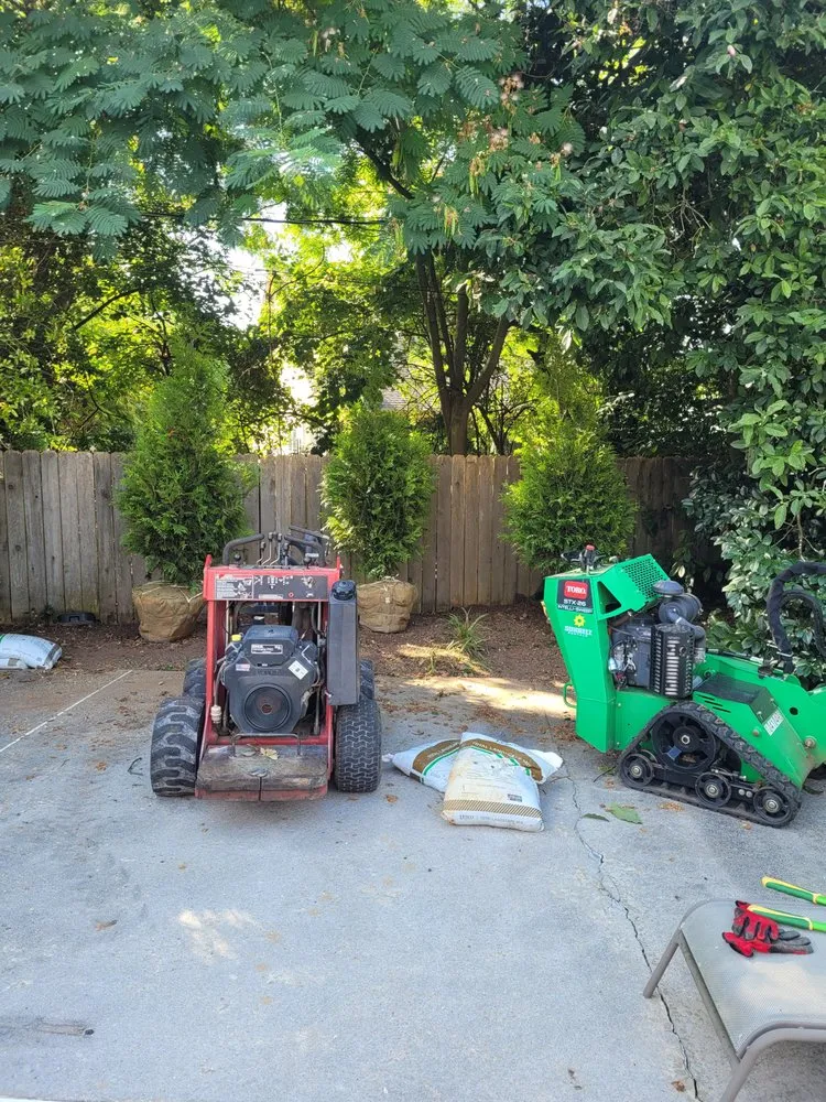 Top-rated lawn mowing service for residential properties in Chattanooga, TN by Galloway's Lawn Service