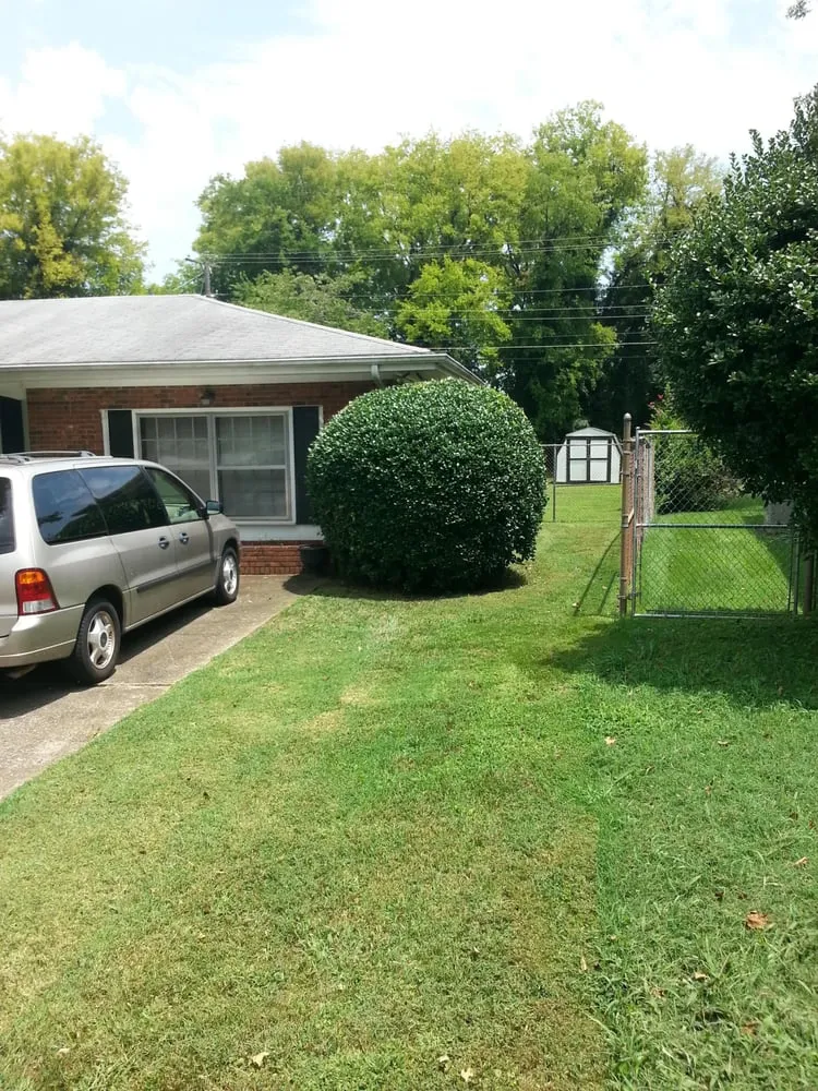 Trusted lawn mowing service for beautiful yards across Chattanooga, TN - Galloway's Lawn Service