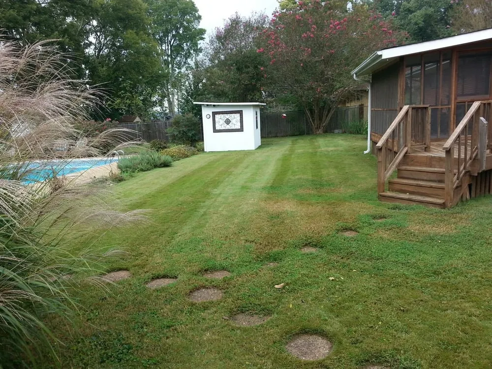 Professional outdoor landscaping in Chattanooga, TN by Galloway's Lawn Service