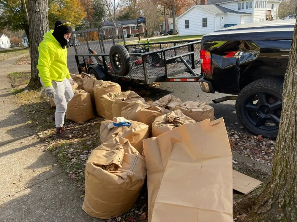 Local lawn care service for residential properties in Alexandria, VA by Galo's Lawn Care Service