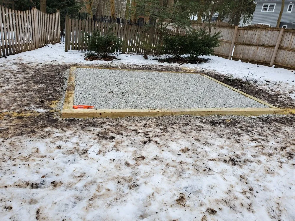 Custom yard maintenance with custom design in Aurora, IL by Galvan's Landscaping