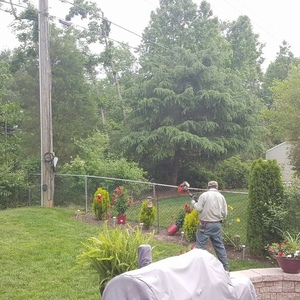 Expert residential landscaping experts serving Fredericksburg, VA - Galvan's Landscaping