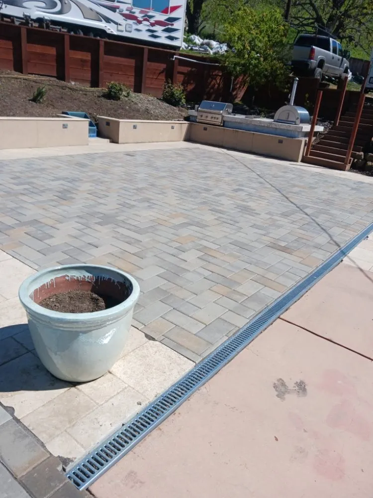 Trusted yard maintenance in Mountain View, CA - Galvez Landscaping