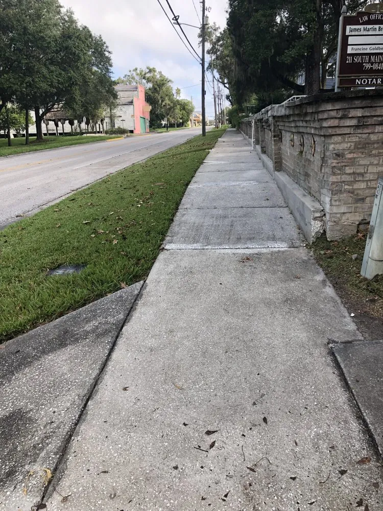 Affordable lawn care service in Spring Hill, FL - Galvin’s lawn care