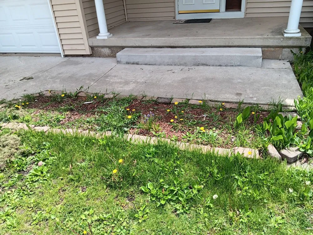 Top-rated yard maintenance experts serving Dekalb, IL - Gamboa's Landscaping