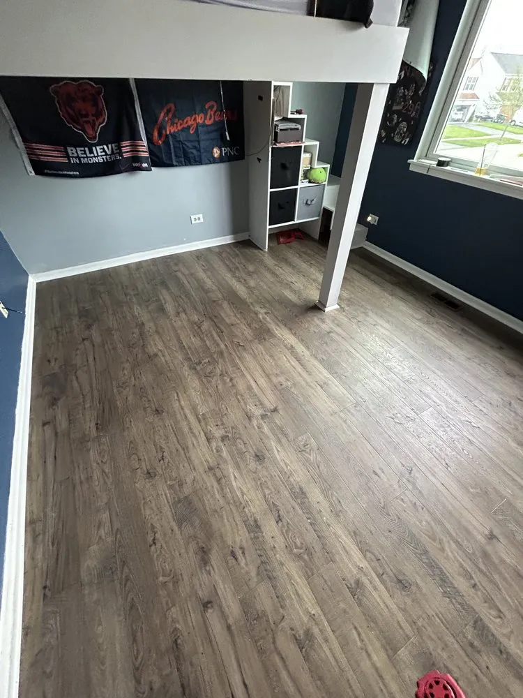 Reliable lawn mowing service in Crystal Lake, IL by Gamez