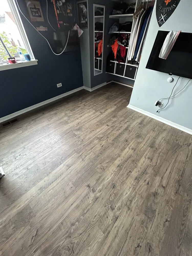 Top-rated lawn mowing service experts serving Crystal Lake, IL - Gamez