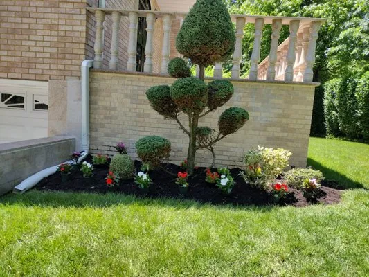 Gamez Lawn & Sprinklers Logo