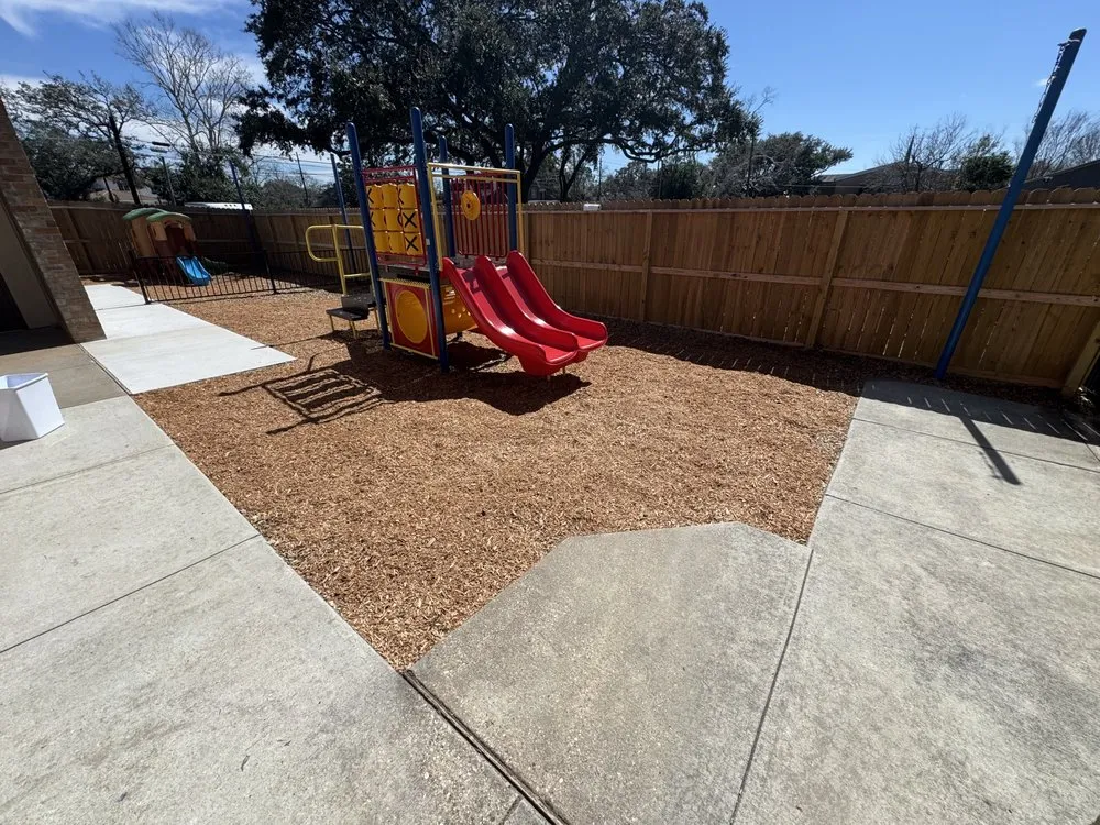 Affordable garden landscaping in Houston, TX by Gamez Multi Services