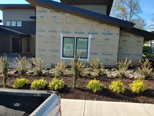 Gang's Lawn Care & Maintenance Logo