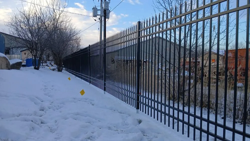 Expert lawn mowing service in Milwaukee, WI by García Construction