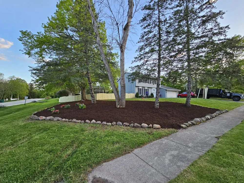 Professional lawn mowing service in Milwaukee, WI - García Construction