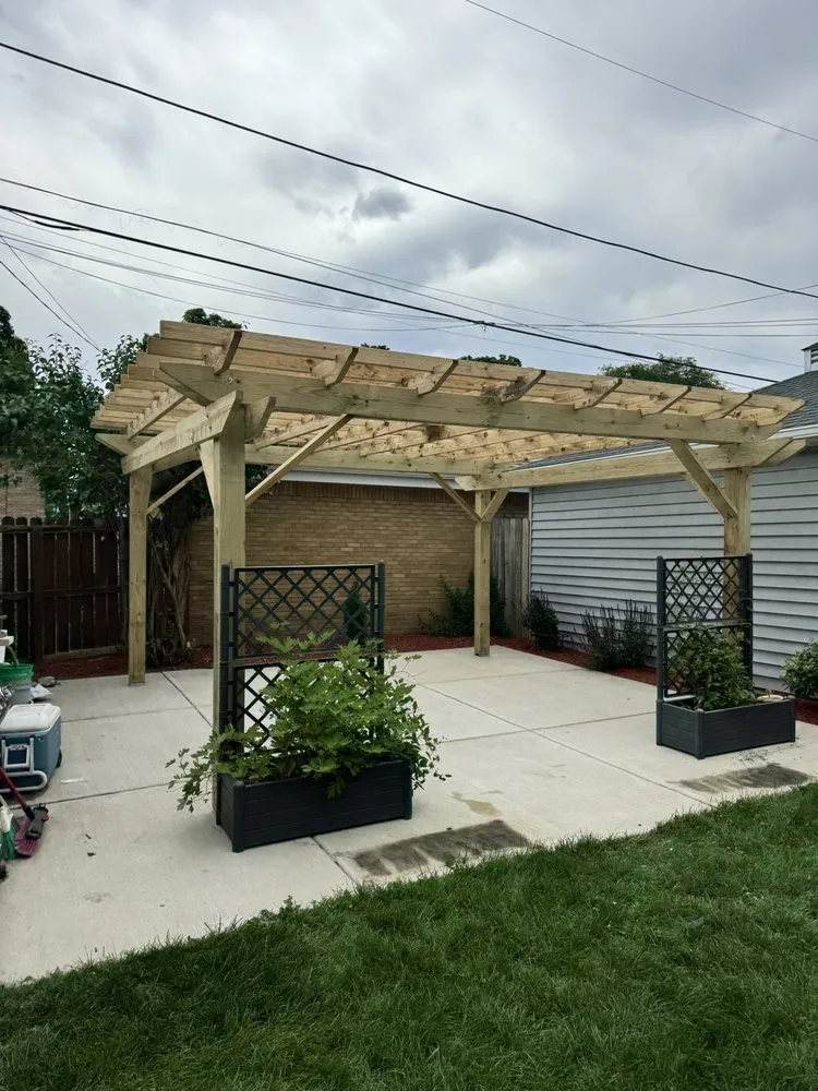 Expert lawn care service in Milwaukee, WI by García Construction