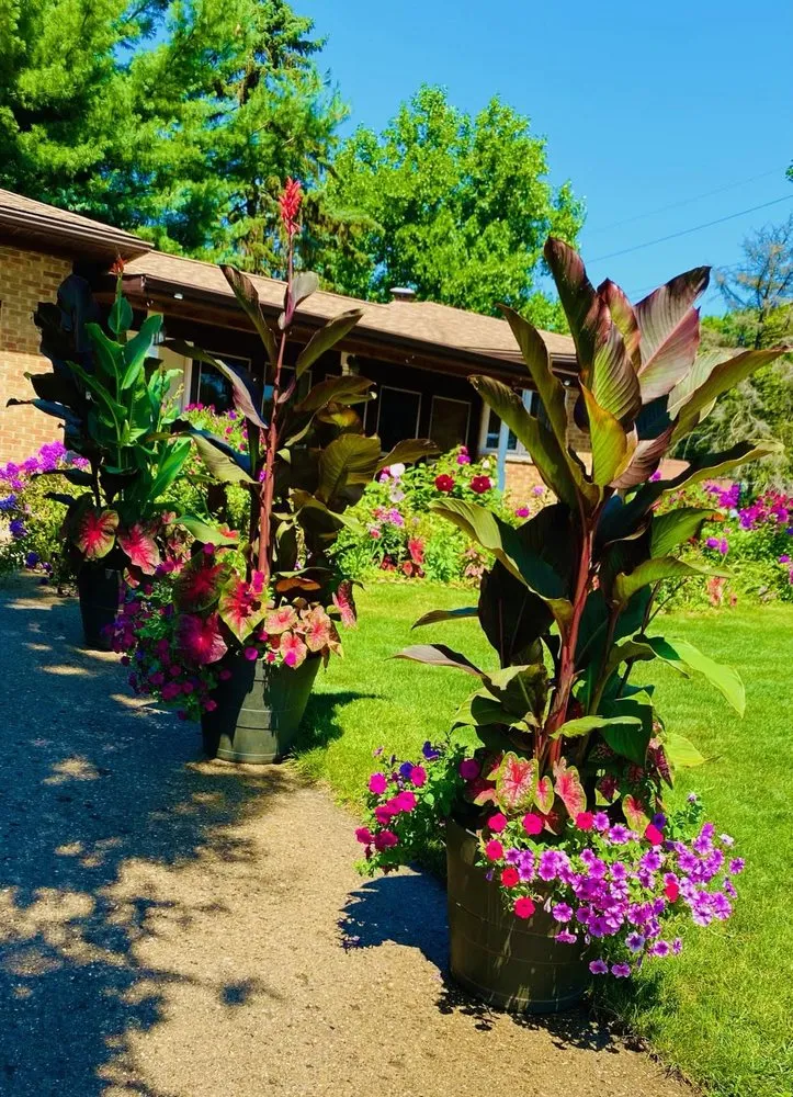 Top-rated yard maintenance with custom design across South Bend, IN - Garcia and Sons