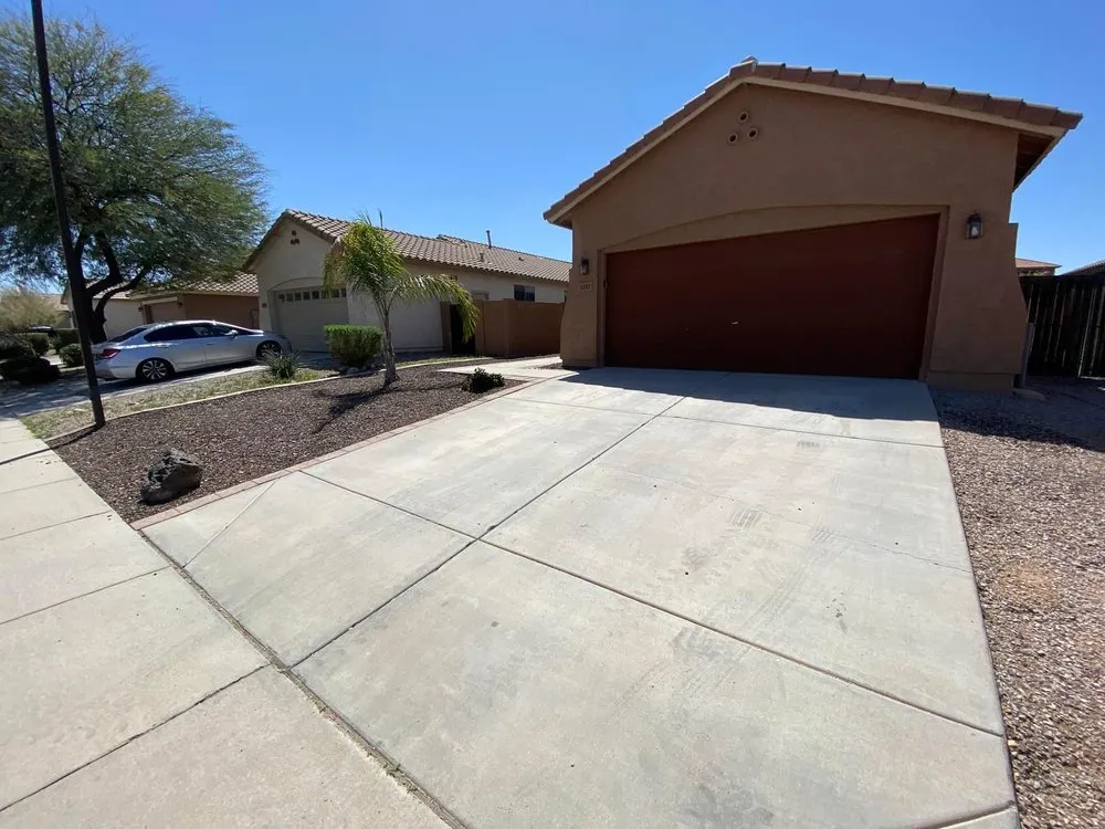 Reliable yard cleanup service for residential properties in Apache Junction, AZ by Garcia Landscaping