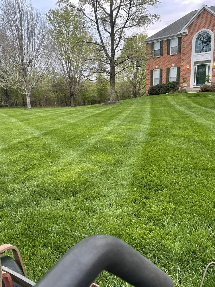 Custom lawn care service for homes in Elkridge, MD by Garcia Landscaping