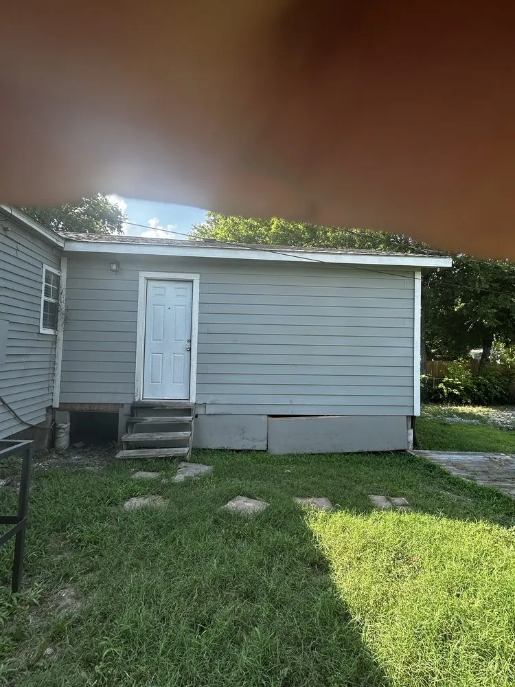 Professional lawn mowing service in Dallas, TX - Garcia Lawn Care & Painting