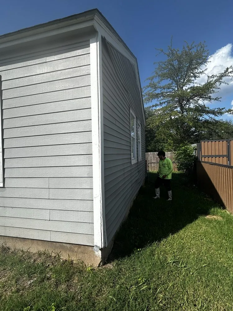 Expert lawn care service experts serving Dallas, TX - Garcia Lawn Care & Painting