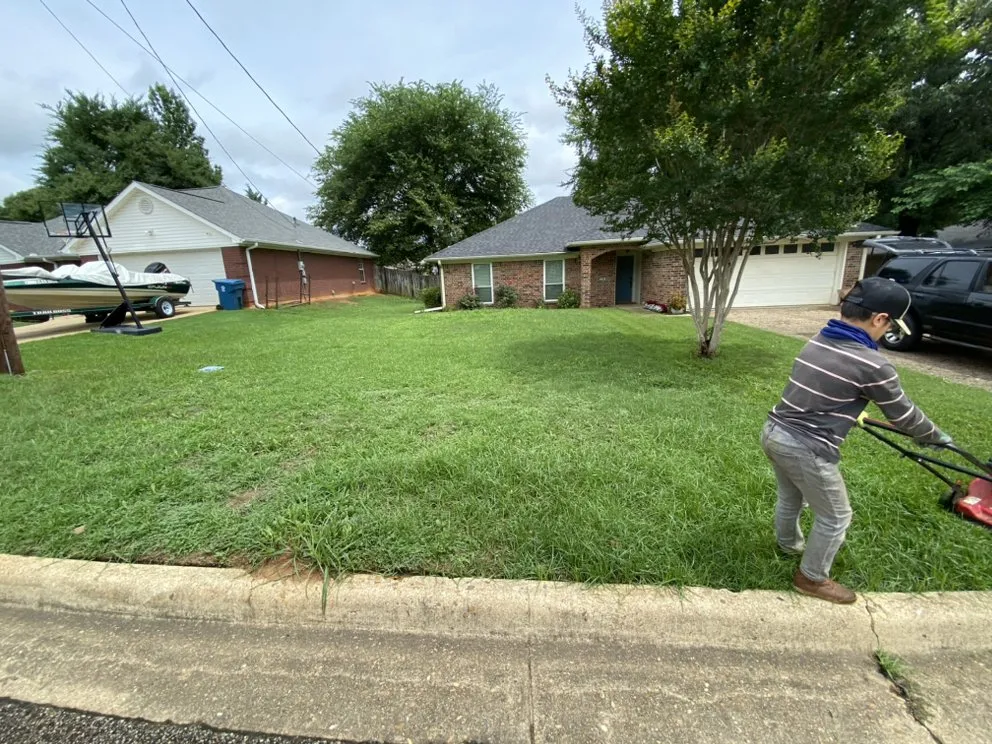 Custom yard cleanup service for residential properties across Longview, TX - Garcia Lawn Care Service