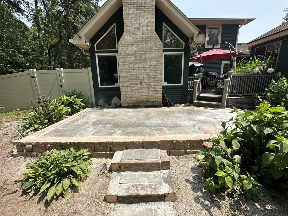 Top-rated outdoor landscaping experts serving Nokomis, FL - Garcia Lawn Mowing And Landscaping