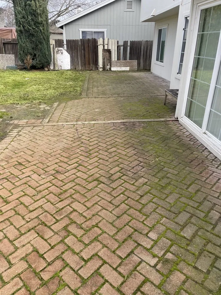 Affordable garden landscaping for residential properties in Carmichael, CA by Garcia Service