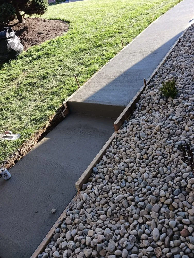 Top-rated landscape installation in Berkeley, MO - Garcia Services