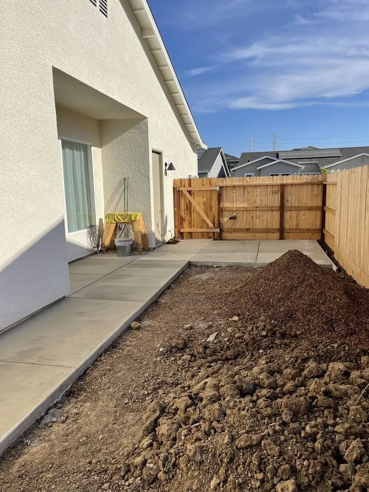 Reliable yard maintenance for residential properties across Merced, CA - Garcias Concrete and Landscaping