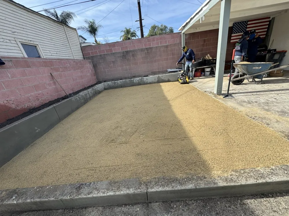 Affordable garden landscaping for year-round maintenance in Los Angeles, CA by Garcias Gardening