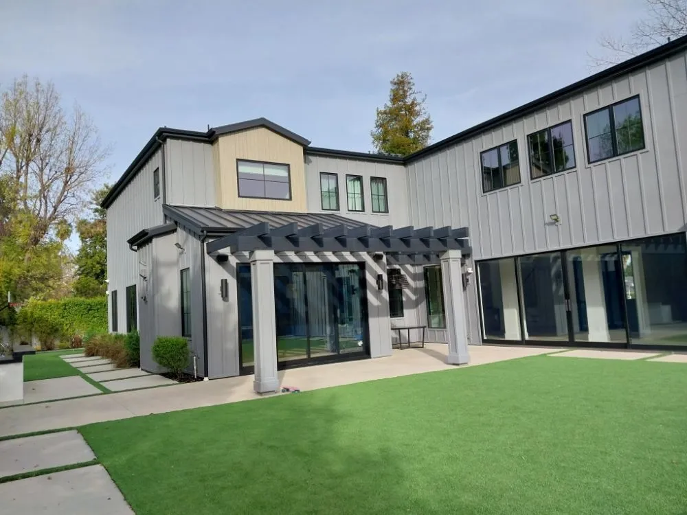 Professional garden landscaping in San Fernando, CA by Garcias Gardening