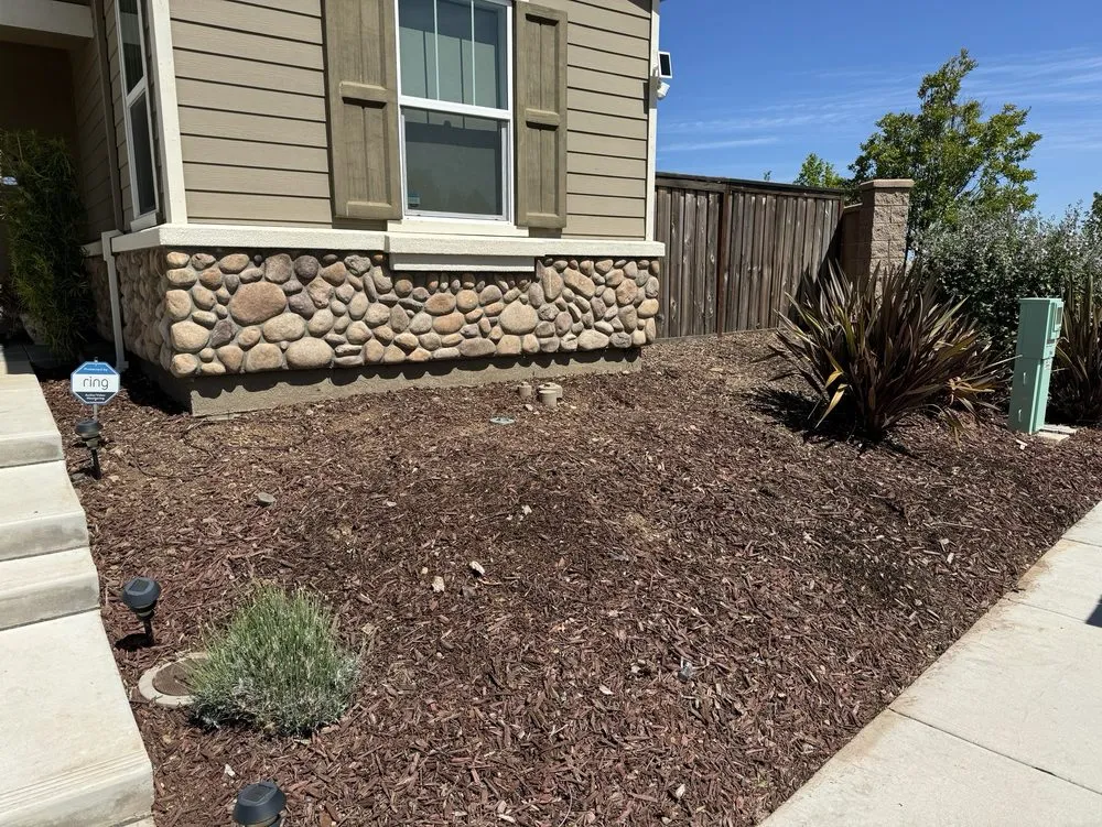 Reliable lawn care service for homes across Manteca, CA - Garcia’s Gardening Service