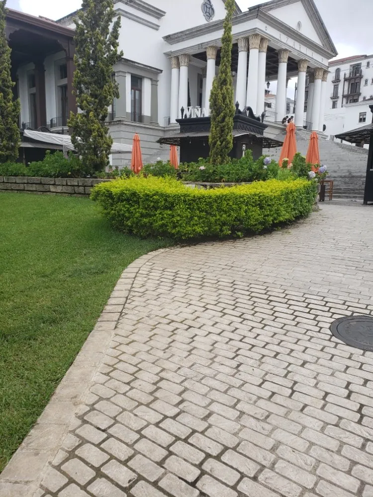 Affordable yard maintenance in Aberdeen, NC - Garcia's Landscaping & Construction