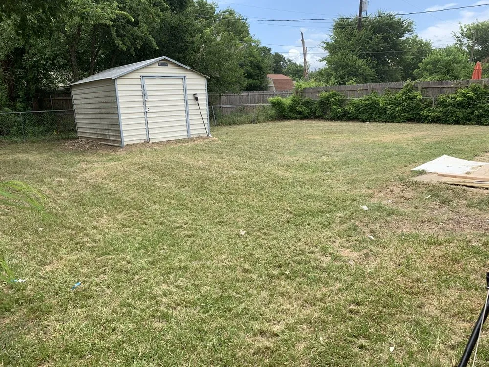 Local lawn mowing service in Balch Springs, TX by Garcia's Landscaping