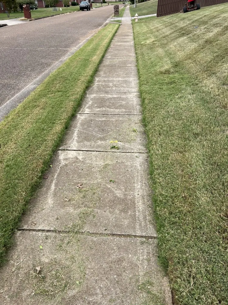 Custom lawn care service in Huntsville, AL by Garcias Landscaping Care