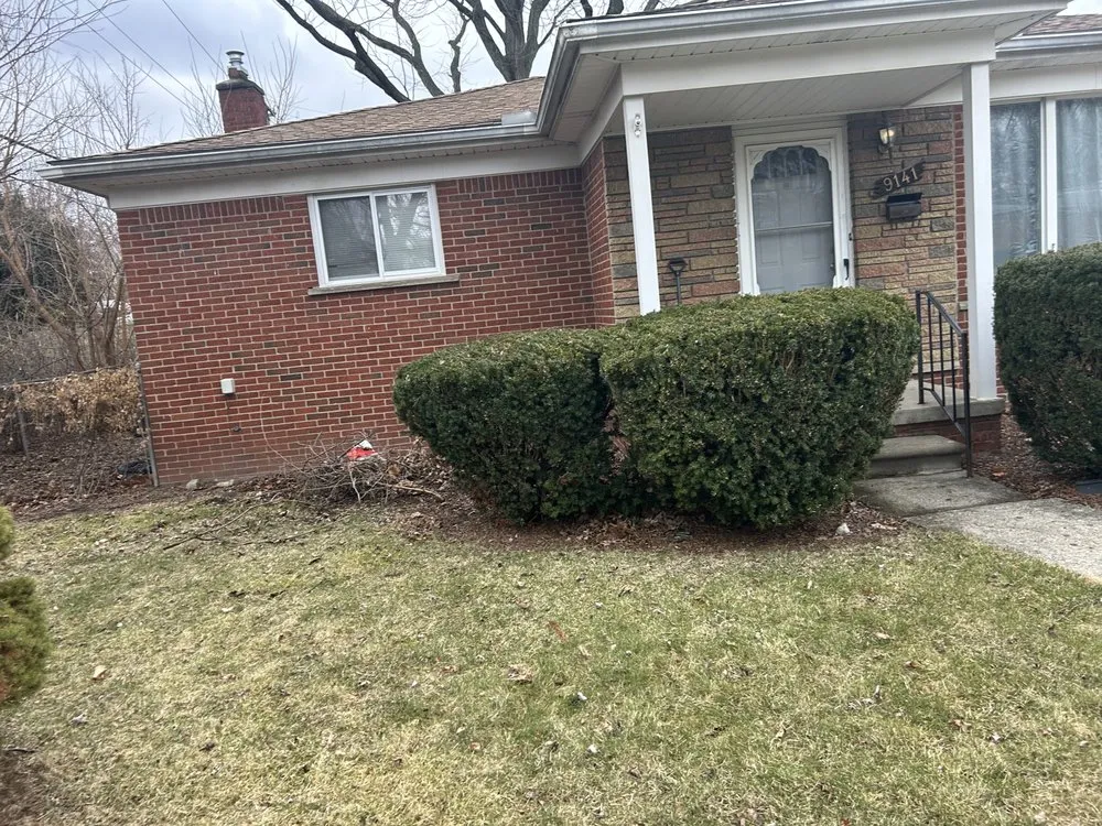 Expert lawn care service for homes across Pontiac, MI - Garcia's Landscaping