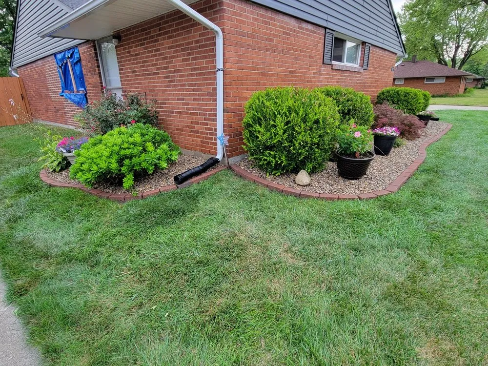 Local garden landscaping experts serving Dayton, OH - Garcia's Landskeeping