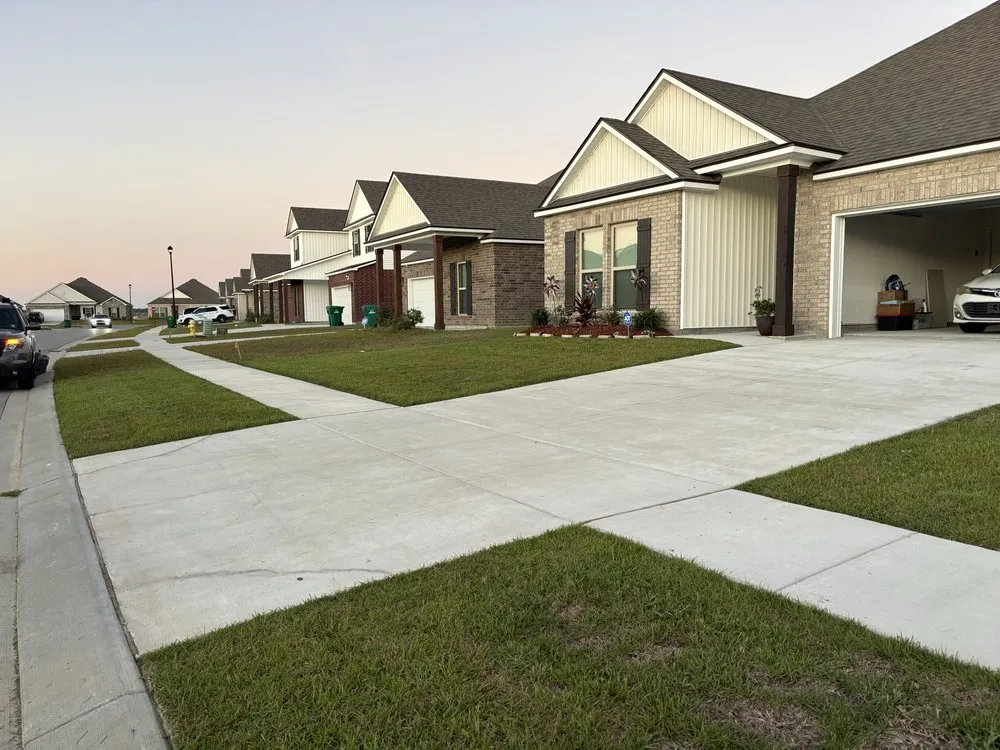 Top-rated lawn care service near you across Metairie, LA - Garcia's Lawn Care