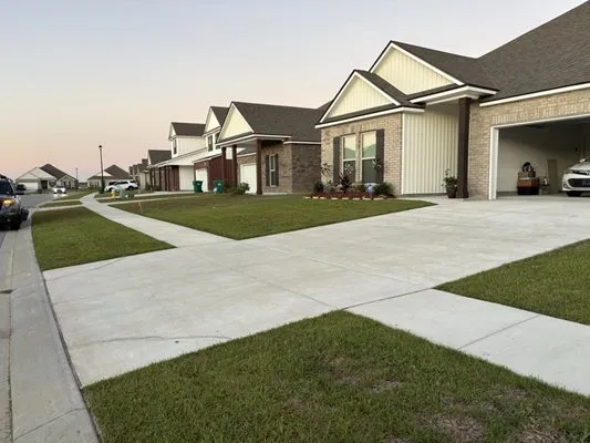 Garcia's Lawn Care Logo