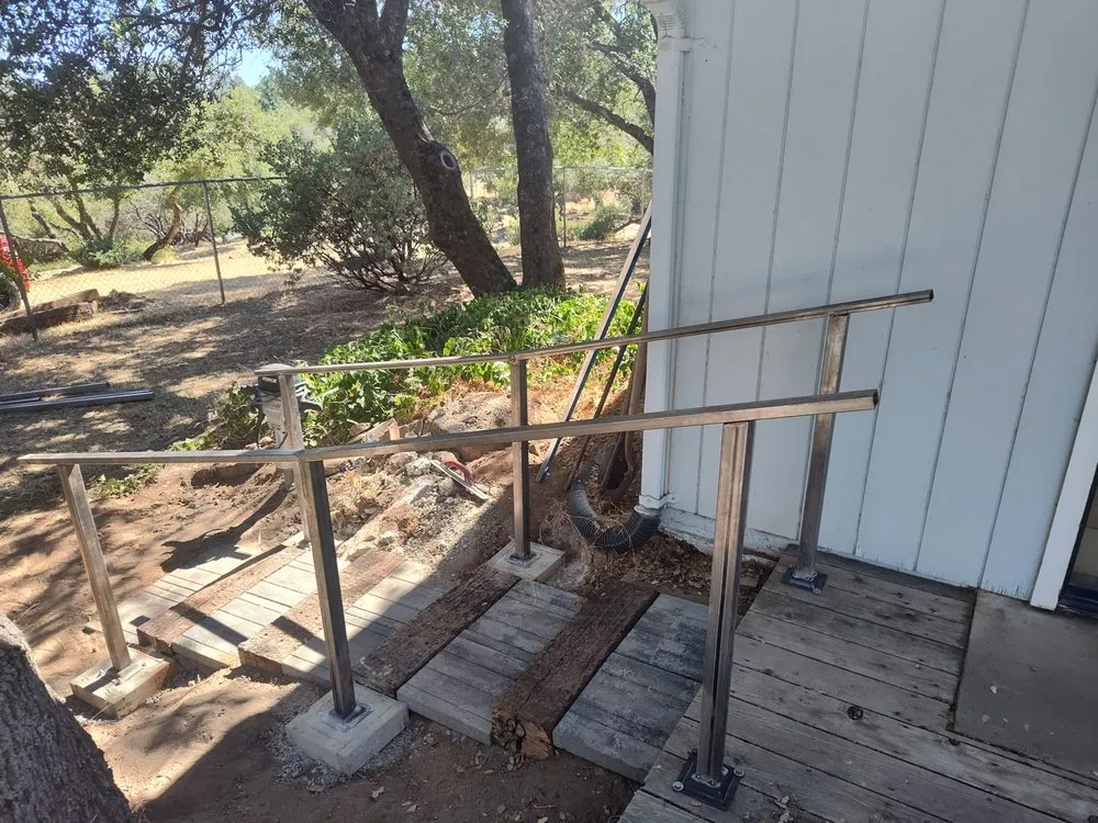 Professional garden landscaping in Biola, CA by Garcia's Maintenance