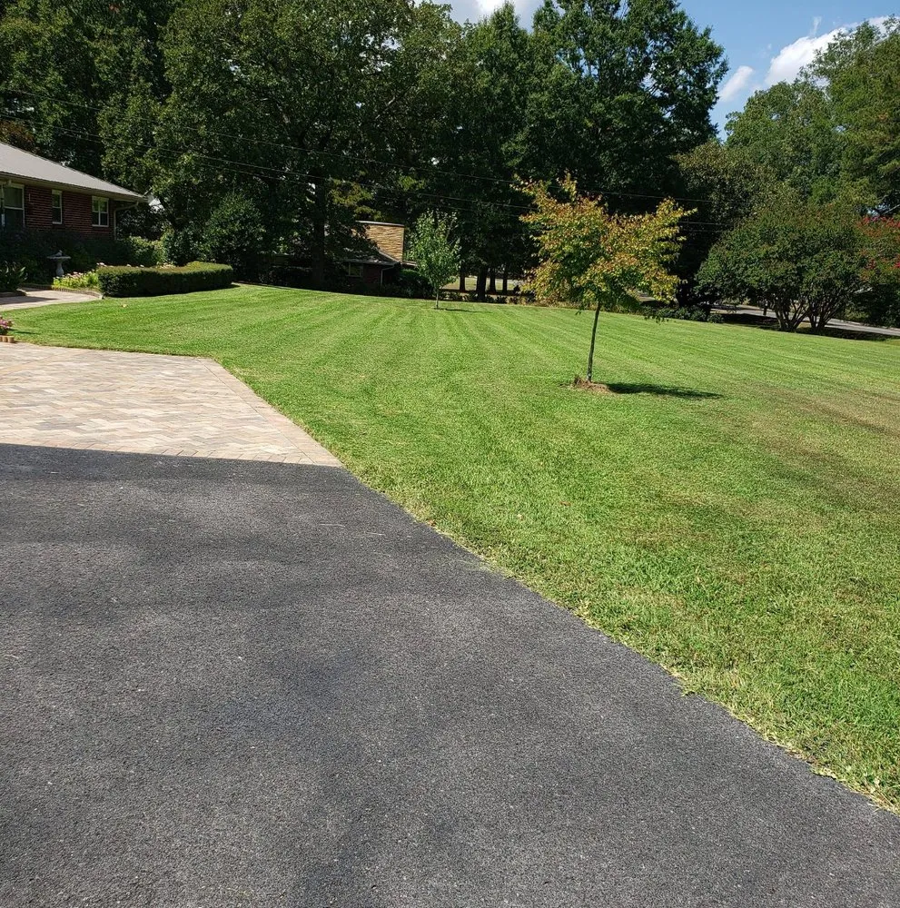 Local landscaping services experts serving Chatsworth, GA - Garcia’s Painting & Staining and Landscaping