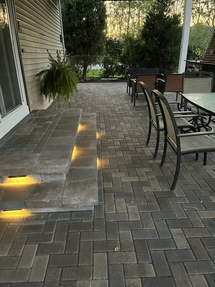 Top-rated outdoor landscaping experts serving Addison, IL - Garcia's Project Landscape and Hardscape construction