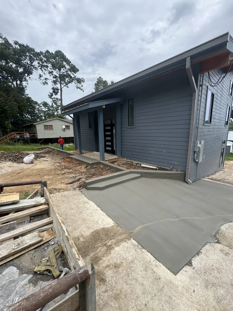 Custom lawn care service in Cleveland, TX by Garcia's Service