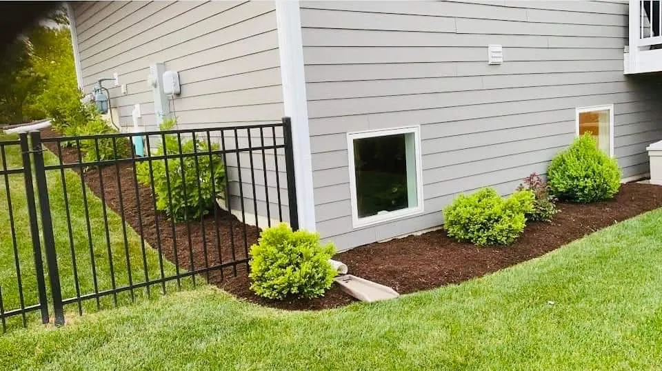 Expert yard maintenance in Batavia, IL by Garcias Services